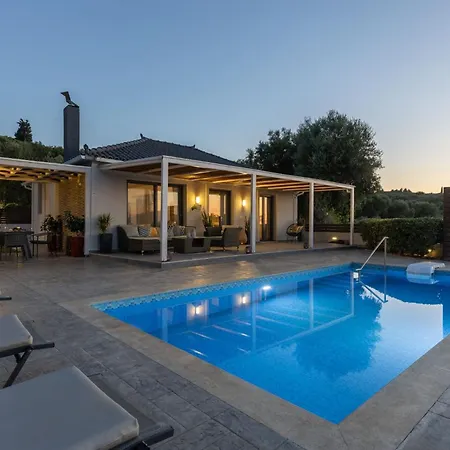 Venia - Cozy Escape With Scenic Sew View, By Zantewize Tragaki