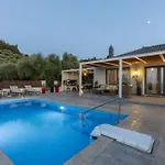 Venia - Cozy Escape With Scenic Sew View, By Zantewize Vilă *