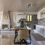 Venia - Cozy Escape With Scenic Sew View, By Zantewize Vilă *