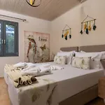 Vilă Venia - Cozy Escape With Scenic Sew View, By Zantewize *