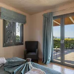 Venia - Cozy Escape With Scenic Sew View, By Zantewize * Tragaki