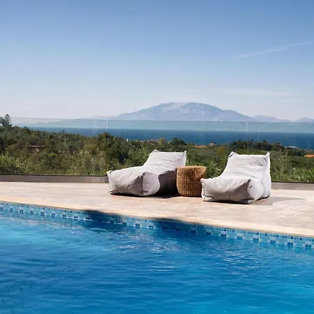 Villa Venia - Cozy Escape With Scenic Sew View, By Zantewize