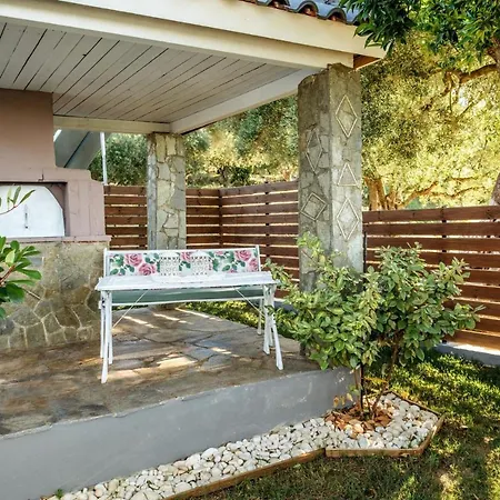 Villa Venia - Cozy Escape With Scenic Sew View, By Zantewize *