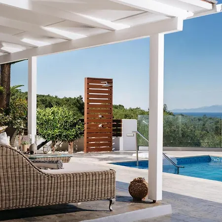 Venia - Cozy Escape With Scenic Sew View, By Zantewize Villa