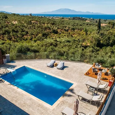 Villa Venia - Cozy Escape With Scenic Sew View, By Zantewize