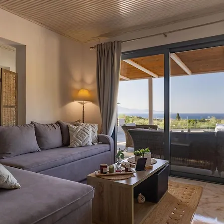 Venia - Cozy Escape With Scenic Sew View, By Zantewize