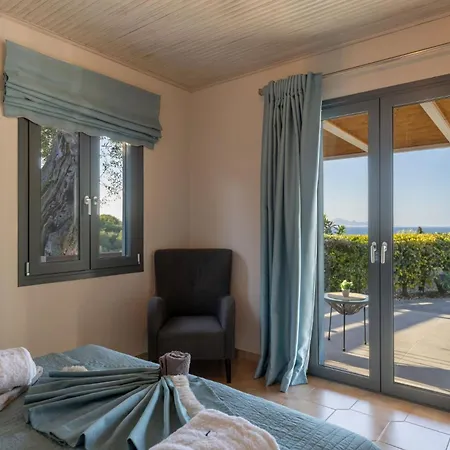 Venia - Cozy Escape With Scenic Sew View, By Zantewize * Tragaki