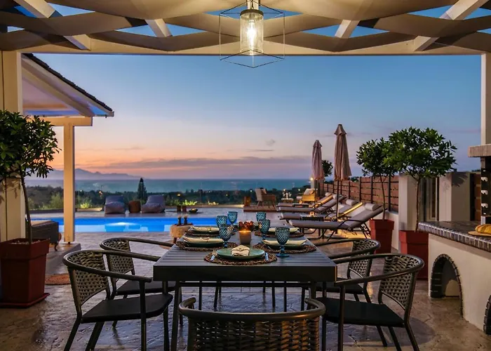 Venia - Cozy Escape With Scenic Sew View, By Zantewize *