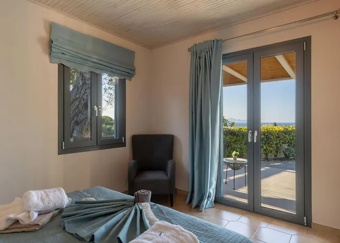 Venia - Cozy Escape With Scenic Sew View, By Zantewize * Tragáki